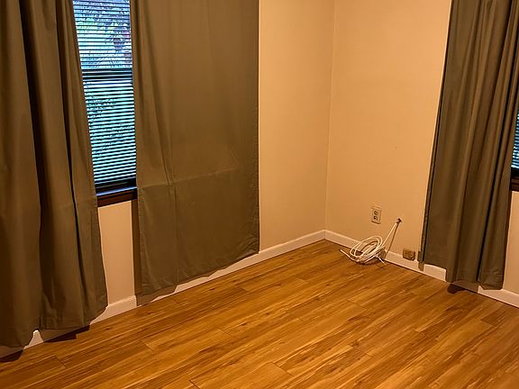 5th image of 176 44th Ave