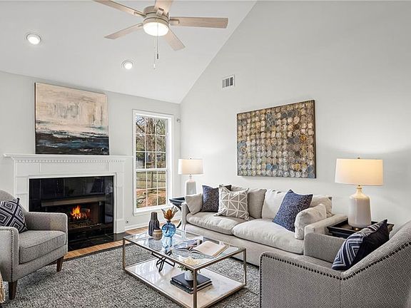 3rd image of 2841 Royal Blf