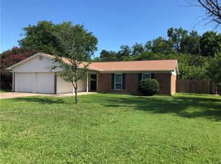 1205 Trammell Dr, Benbrook, TX 76126