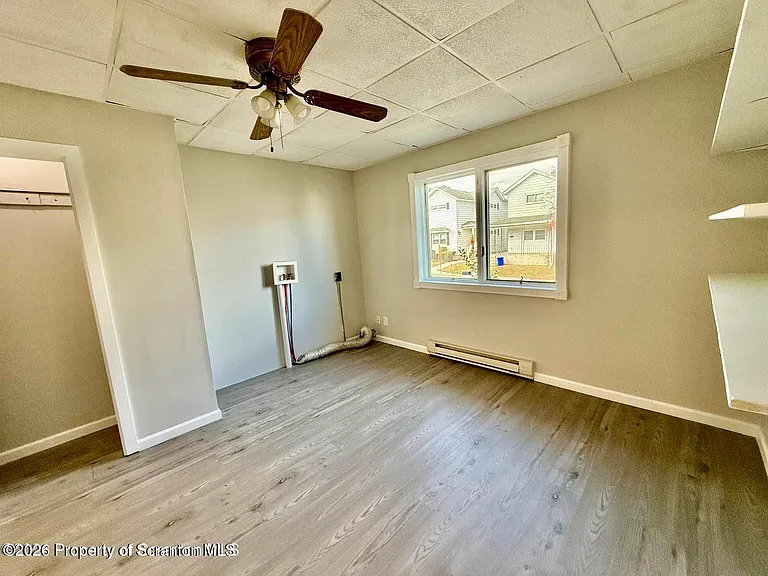 330 N Sumner Ave — Photo 8