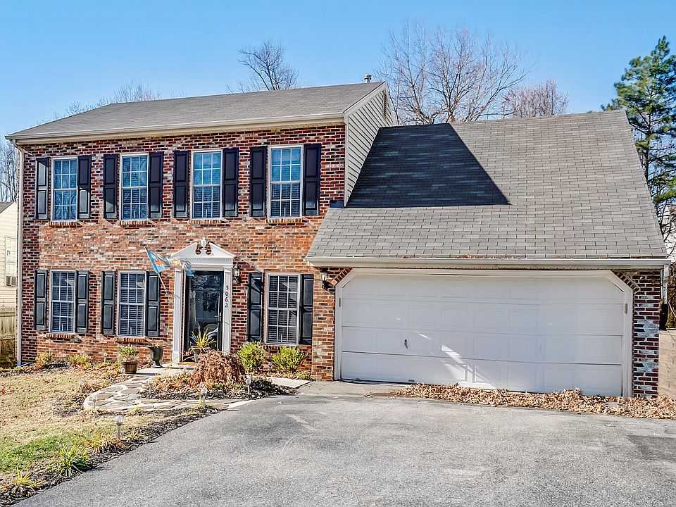 1st image of 5062 Meadow Crossing Ln NE