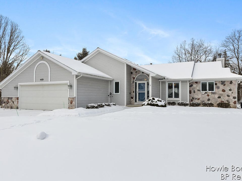 1st image of 6628 Rogueview Ct NE