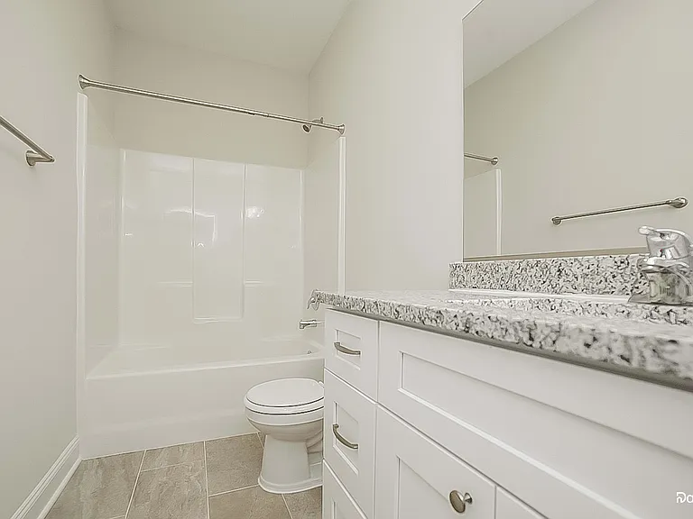 2048 Claxton Dr — Photo 10
