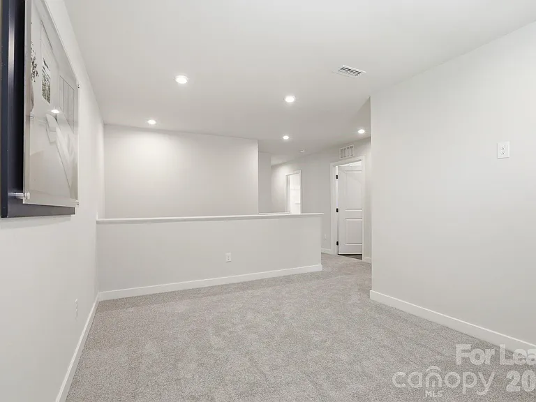 862 Heathway Dr — Photo 18