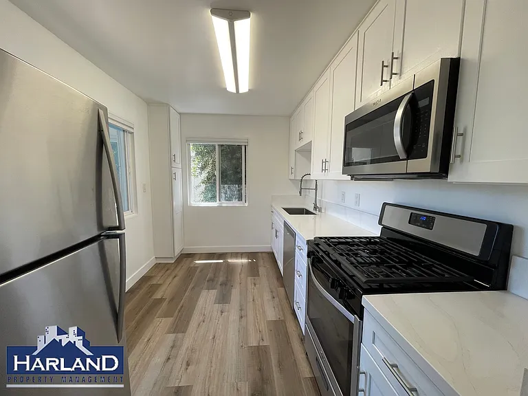 2250-2254 Garnet Ave #2252 — Photo 1