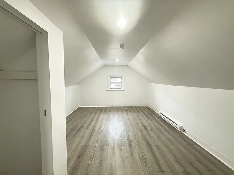 735 Main St — Photo 13