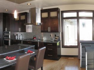 3881 2nd St E, West Fargo, ND 58078