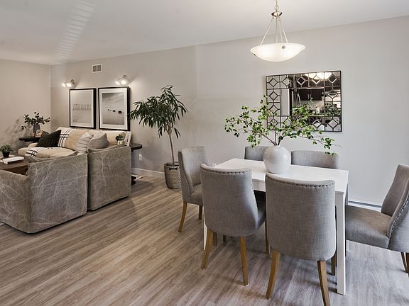 5th image of 63 Oakdale Dr #1