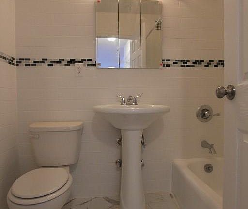 5th image of 6120 Colonial Ave #A1200