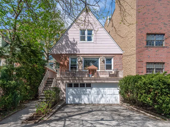 3131 Fairfield Avenue image 1 of 28