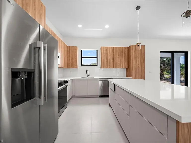 2705 Darlene Pl — Photo 12