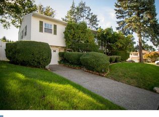 9701 Portis Rd, Philadelphia, PA 19115