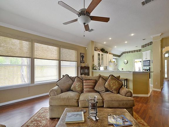4th image of 6526 Clairmont Dr