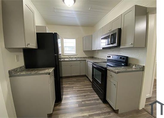 5th image of 907 Palm Beach Lakes Blvd