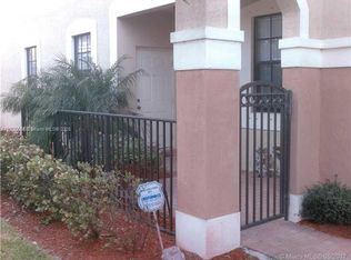 4277 Vineyard Cir, Fort Lauderdale, FL 33332
