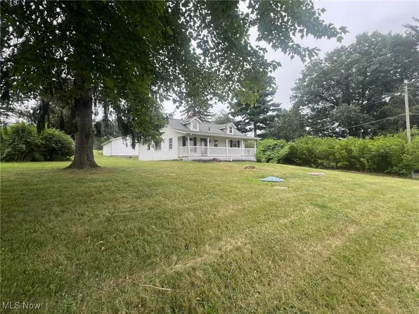 7810 Waynesburg Dr SE, Waynesburg, OH 44688