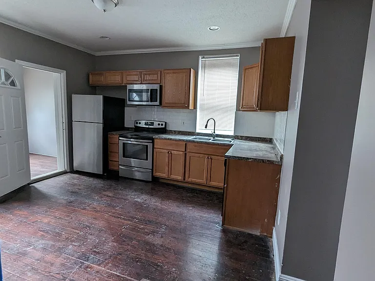 3918 Pennsylvania Ave — Photo 14