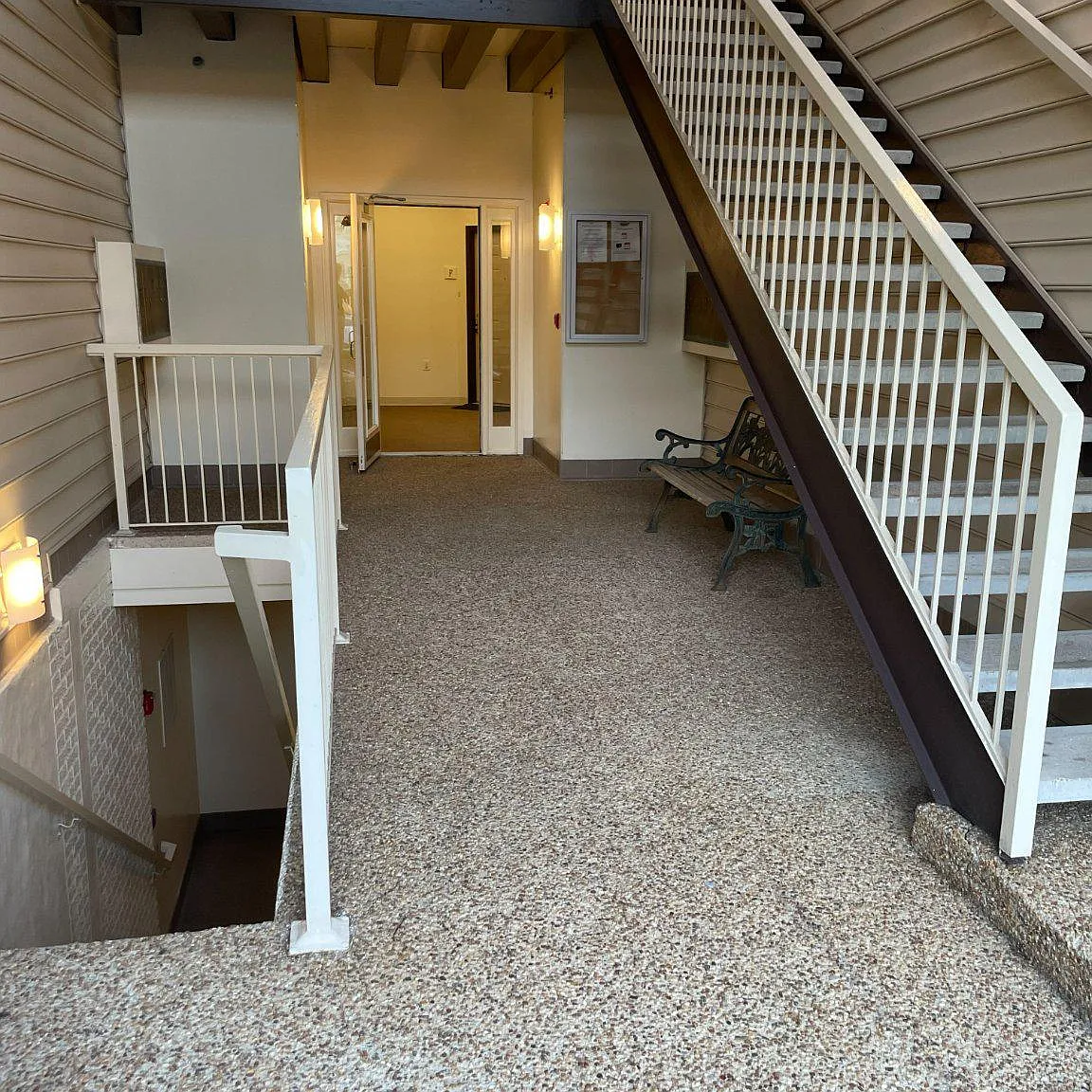 Carrdinal Place Condo — Photo 2