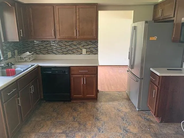 6600 Copley Ave — Photo 4