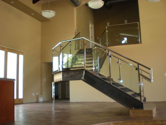 stairway to 2ND LEVEL