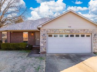 2330 Linda Dr, Conway, AR 72032