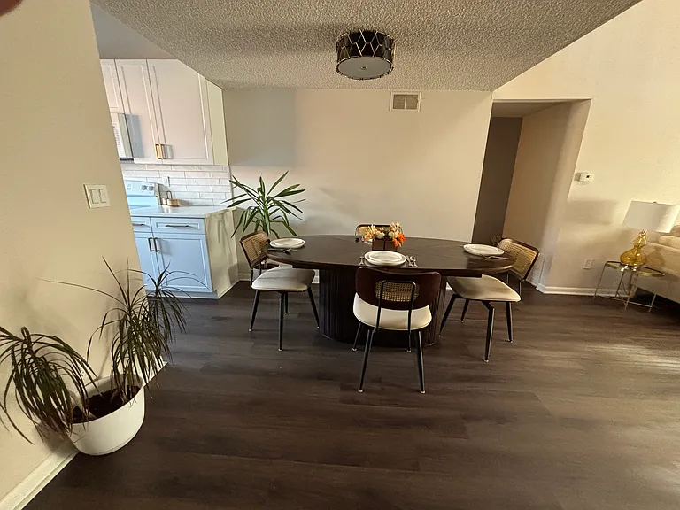 433 Wright St #303 — Photo 7