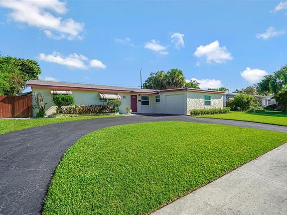 2nd image of 416 Lighthouse Dr