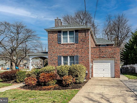 3rd image of 239 Hopkins Rd