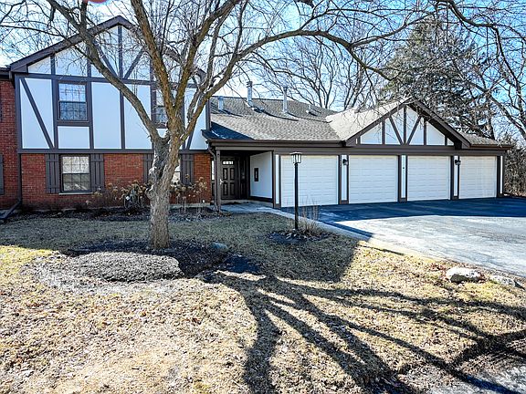 3rd image of 1221 Sandhurst Ct Unit D1