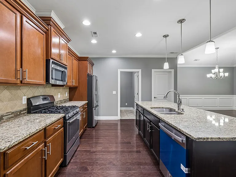 5425 Bungalow Cir — Photo 15