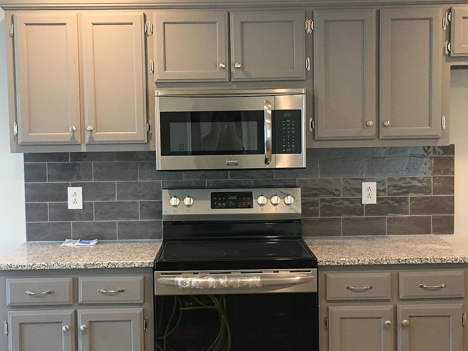 1st image of 3007 Iroquois Dr