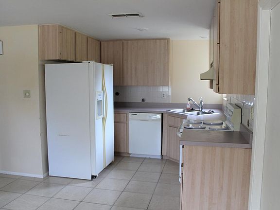 2nd image of 4948 Camphor Ave