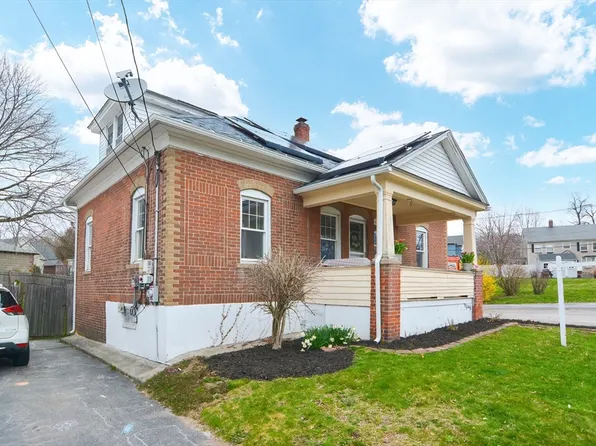 47 1st St, Webster, MA 01570