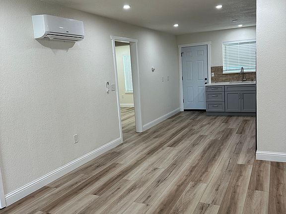 2nd image of 1014 Pine St #3