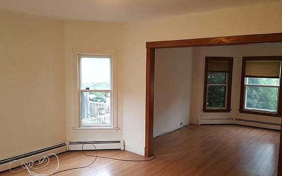 5th image of 2113 W Leland Ave