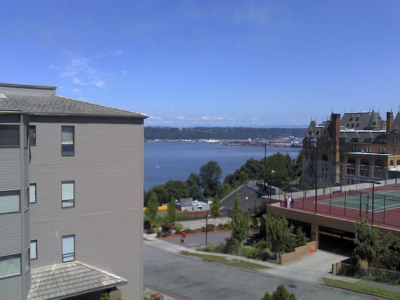 3rd image of 301 N Tacoma Ave Unit 304