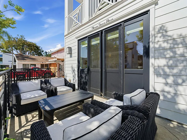 305 Montero St — Photo 3