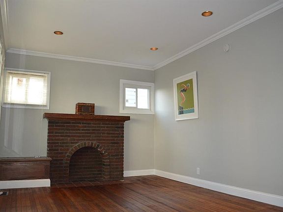 3rd image of 626 Woodlawn Ave