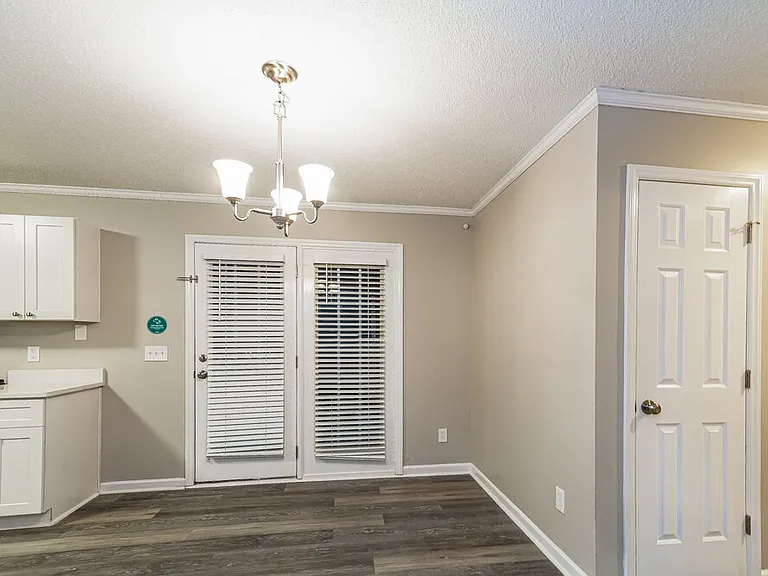 525 Hidden Cellars Dr — Photo 7