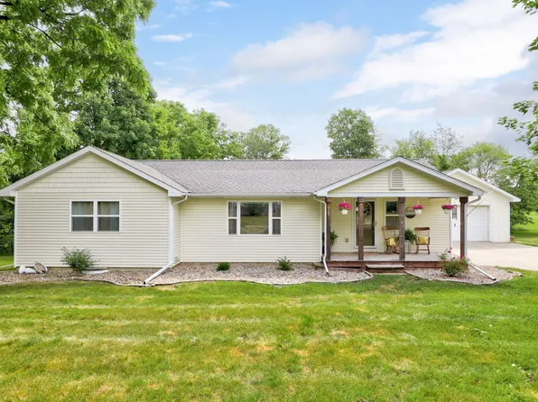 8409 East St, Millington, MI 48746