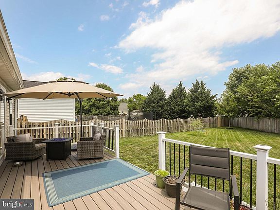 3rd image of 308 W Cedarmeade Ave