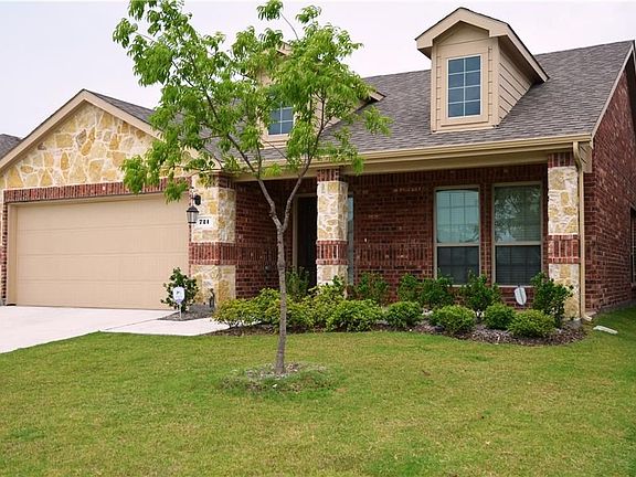 2nd image of 721 Lancashire Ln