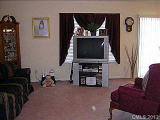 4th image of 2532 Gelsinger Ave