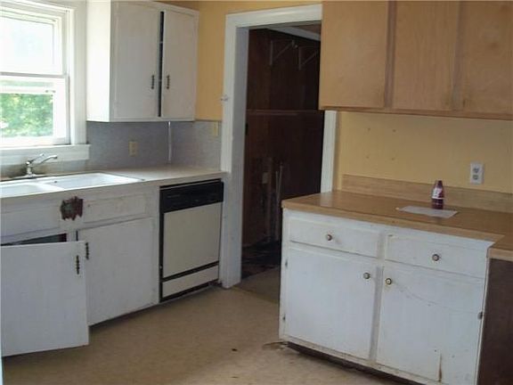 5th image of 2812 Hastings Rd