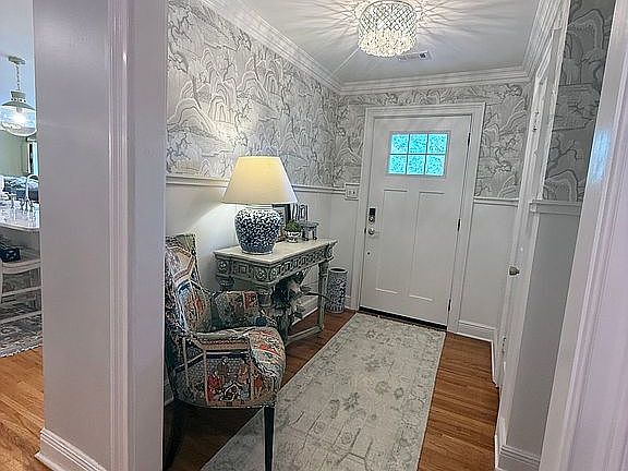 2nd image of 403 E Harding Ave