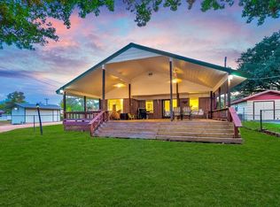 425 Circle Dr, Sunrise Beach, TX 78643