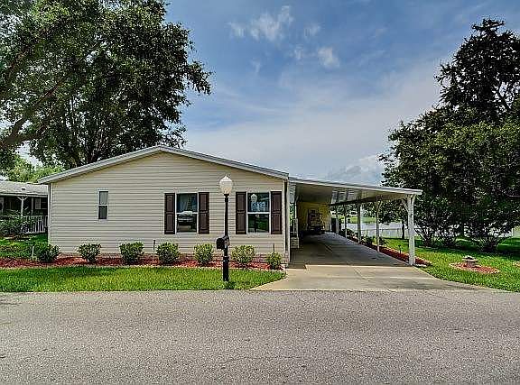 3rd image of 311 Kingslake Dr
