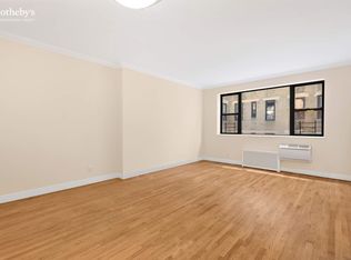 228 W 82nd St APT 3, New York, NY 10024