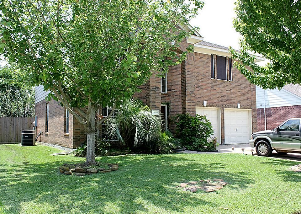 1st image of 10840 Sycamore Dr S