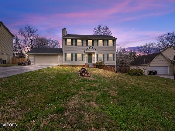 4th image of 1732 Dunraven Dr